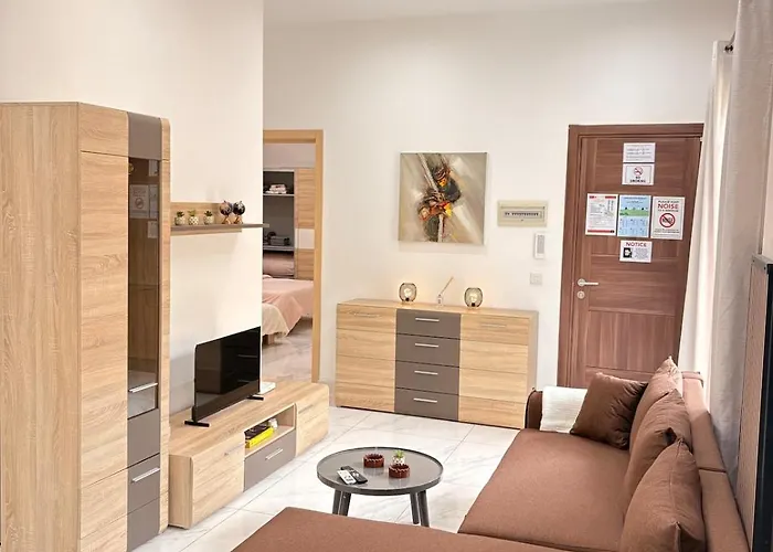 Paceville Best Stay For Groups!