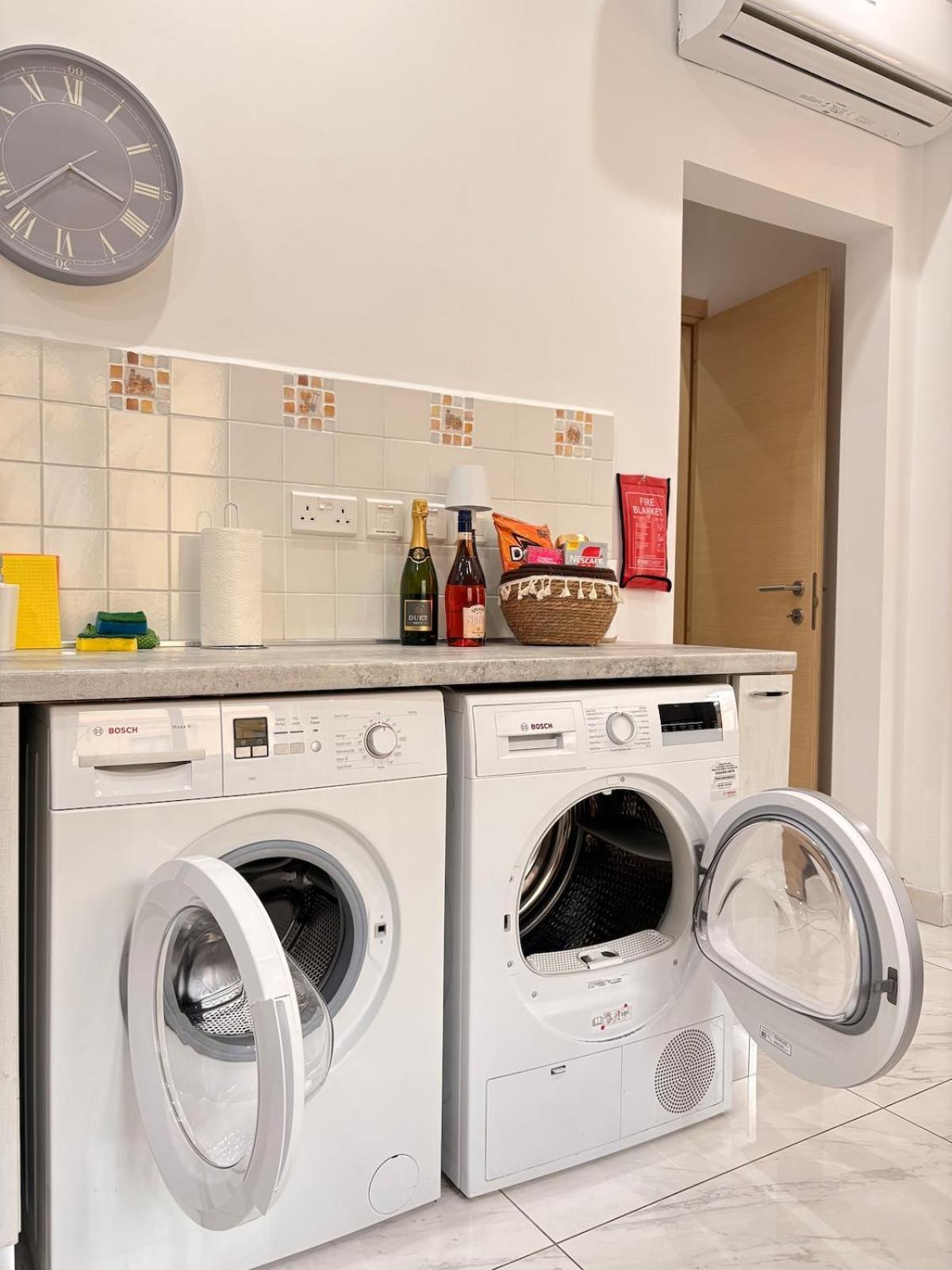 Apartment Paceville For Groups! Saint Julian's